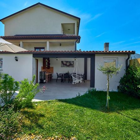 Holiday House Emma Burići Esterno foto