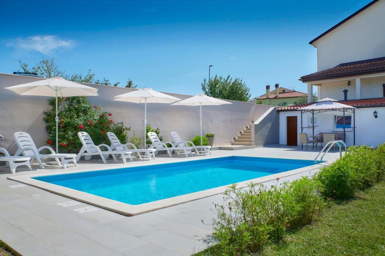 Holiday House Emma Burići Esterno foto