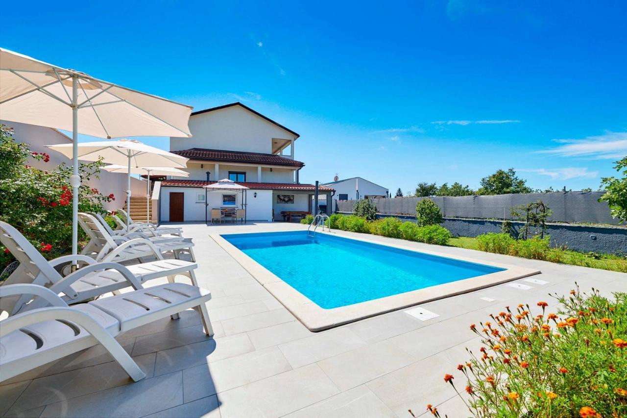 Holiday House Emma Burići Esterno foto