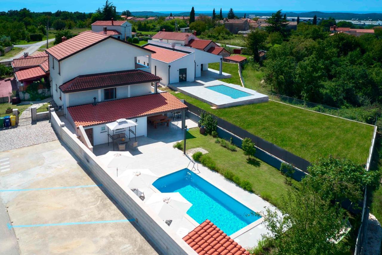 Holiday House Emma Burići Esterno foto
