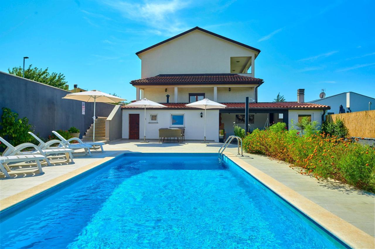 Holiday House Emma Burići Esterno foto