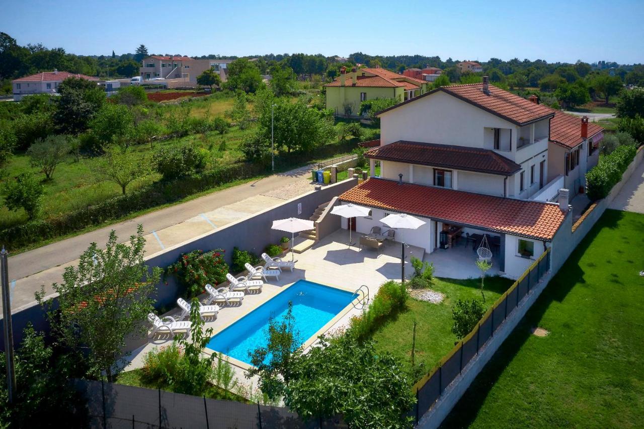 Holiday House Emma Burići Esterno foto